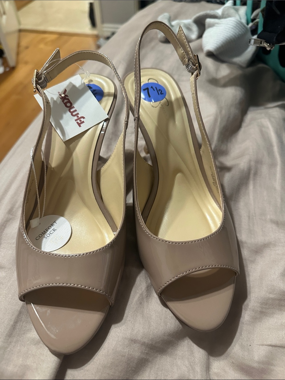 Jessica Simpson Nude Patent Peep-Toe Slingback Heels